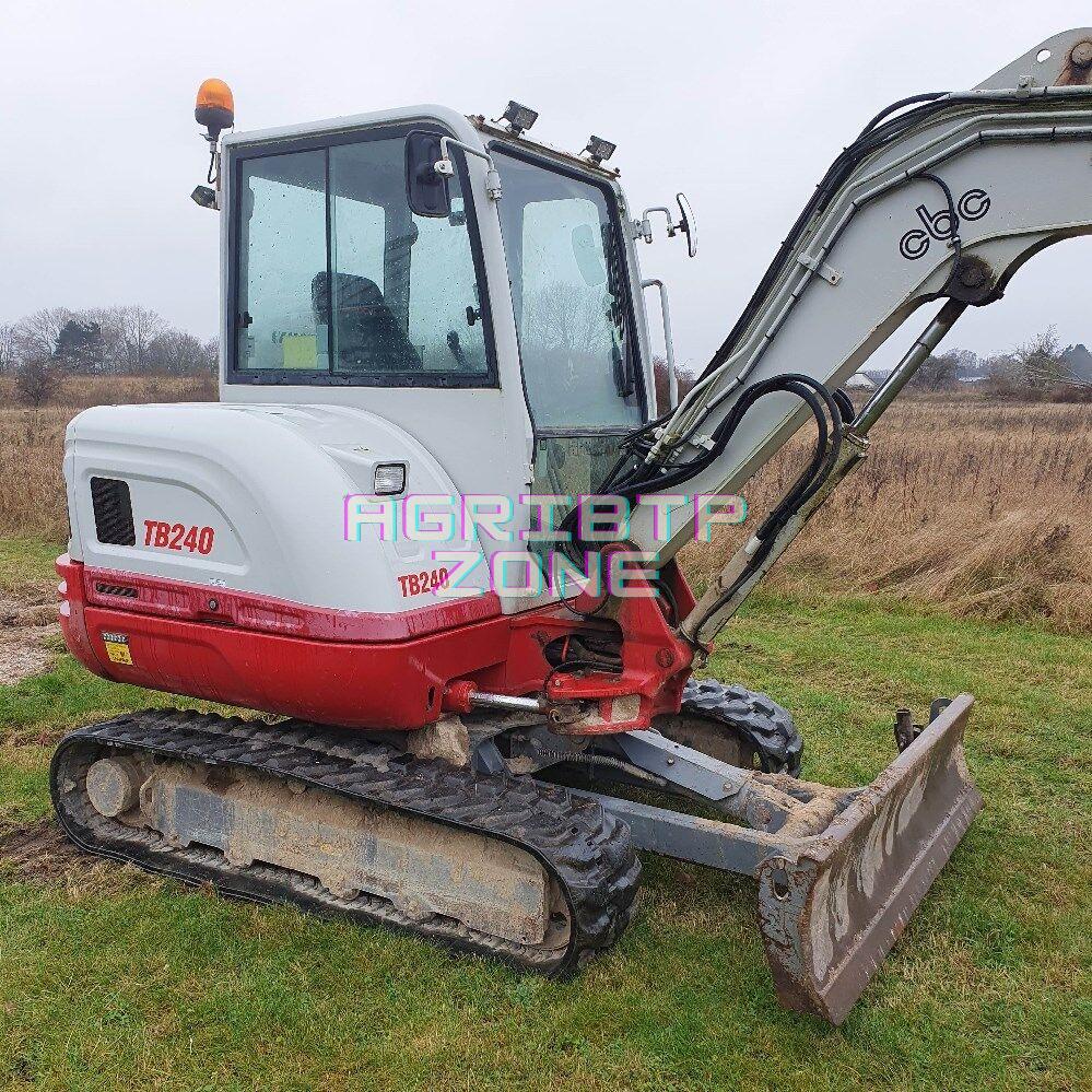 TAKEUCHI TB240(2016) 1022 H ▫️3t8 – Image 3